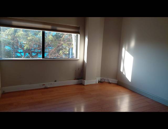 923M² BUSINESS FOR SALE IN RHODESFIELD